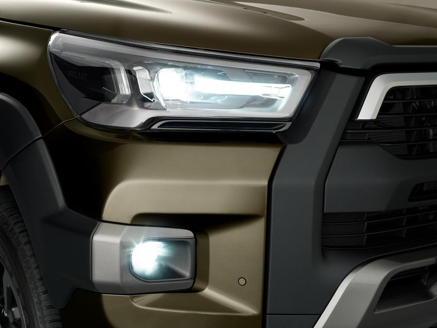 Детали экстерьера Toyota Hilux Invincible Double Cab 2020 года  (WW) (фото 14 из 33)